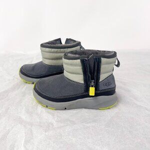 CHILDRENS UGG BOOTS SIZE 10